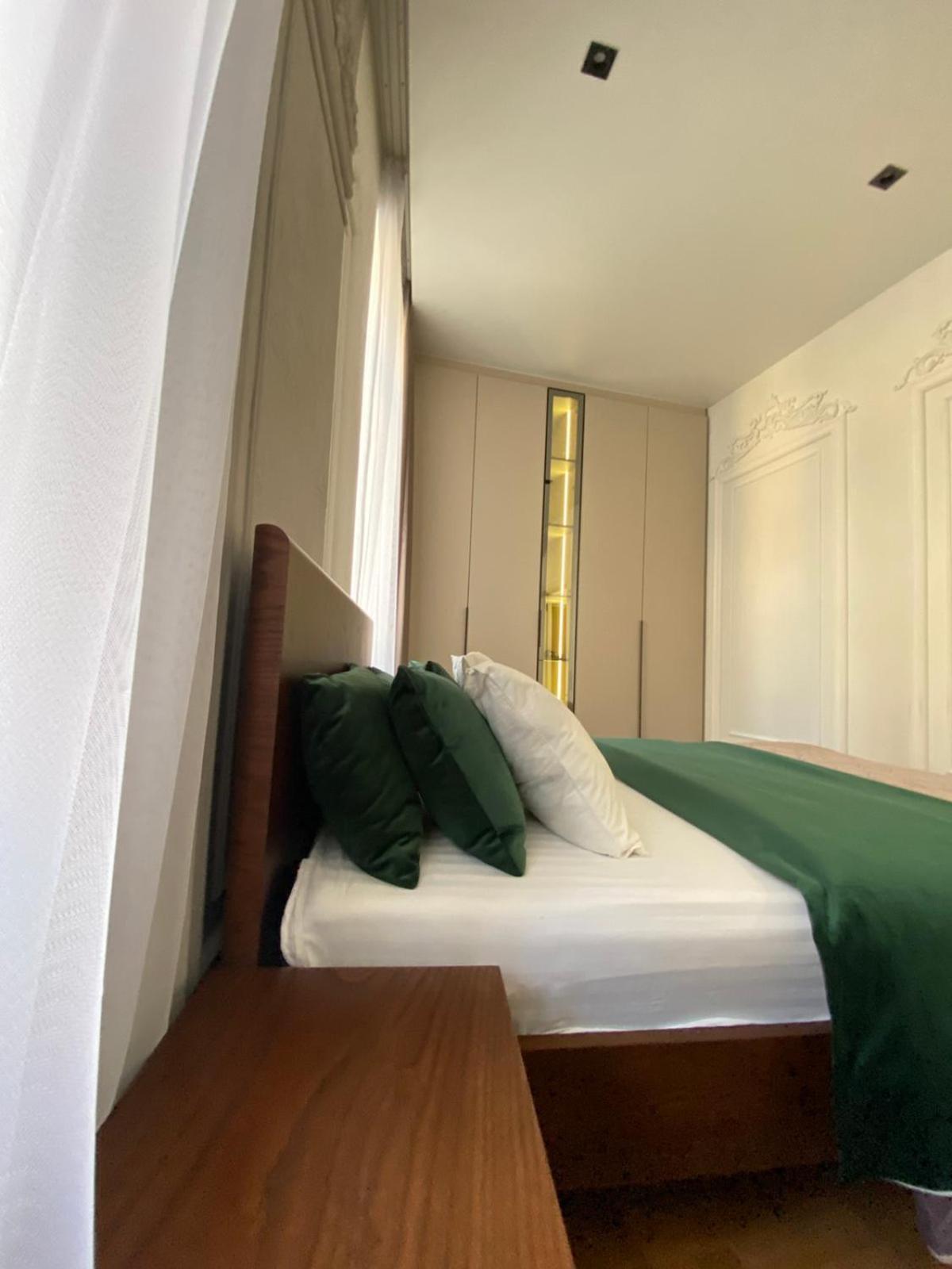 Apartment Favorit 2 кім безкоштовна парковка центр з балконом Lviv